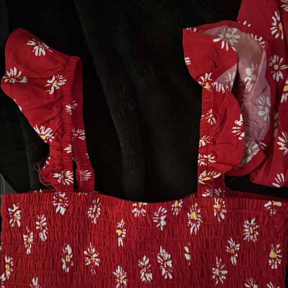 No Boundaries Red Daisy Print Two-Piece Set - Picture 12 of 12